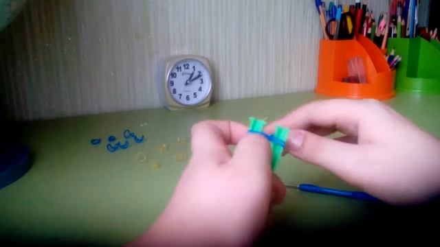 Плетение из резинок : Новая мини рубрика : плетём флаги ( плетение Рыбий хвост ) смотреть онлайн