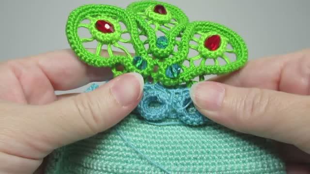 Планирую пришивать второй ряд колечек к вязаной крючком сумке "Рыбка" смотреть онлайн