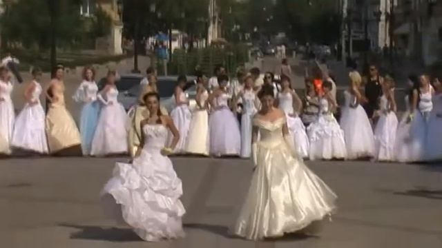 нашествие невест - дефиле - часть1_0001_WM_ARCHIVE_PAL.wmv смотреть онлайн
