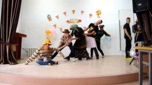 Сценка "Репка " в исполнении 10 класса.. на День Учителя