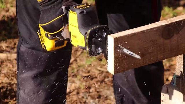DeWalt DCS312N 12V XR brushless sub compact reciprocating saw work demo смотреть онлайн