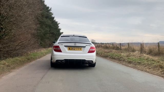 C63 AMG Launch Control Race Start!! смотреть онлайн