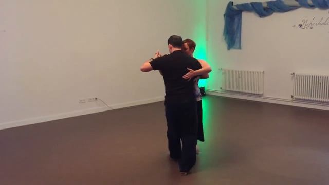 Lars & Nicole: Tango Lesson "Rebotes & Moulinette" classic move for salon смотреть онлайн