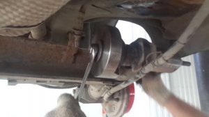 замена сайлентблоков задней балки Chery A13