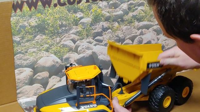 Bruder Volvo A60H Unboxing & Thoughts, Custom Crawlerz, First Look