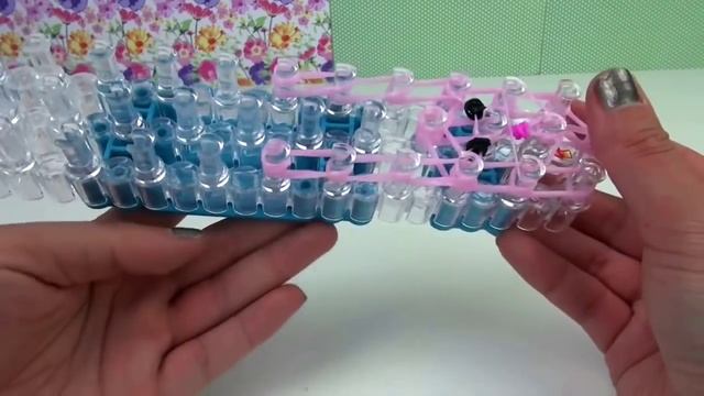 Брелок из резинок зайчик на станке Rainbow Loom смотреть онлайн