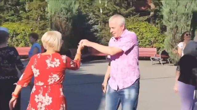 ВОТ И ПРИГЛАСИЛА ТЫ МЕНЯ НА ДЕНЬ РОЖДЕНИЯ, июль 2023г ХАРЬКОВ ТАНЦЫ смотреть онлайн