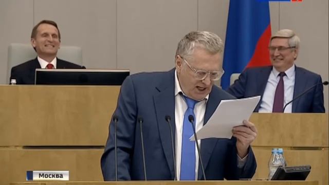 Жириновский - Орден дали, а водички подать не кому. 19.04.2016 смотреть онлайн