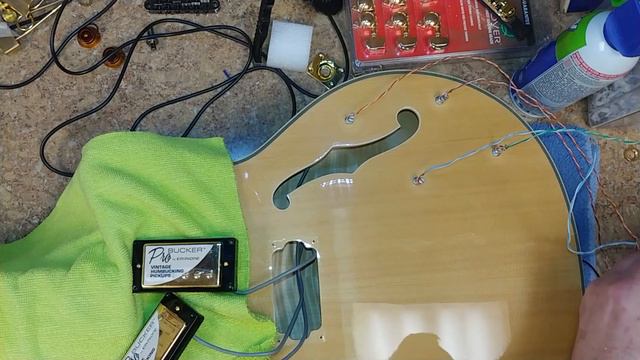 A Little Trick Install Epiphone Joe Pass Emp ll Electronics Installed смотреть онлайн