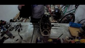 Разборка двигателя Днепр МТ10, извлечение шестерен и разбор сцепления.