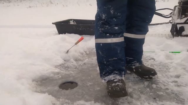 Река Тавда. Пробный выезд на рыбалку.?.Конец ноября. смотреть онлайн