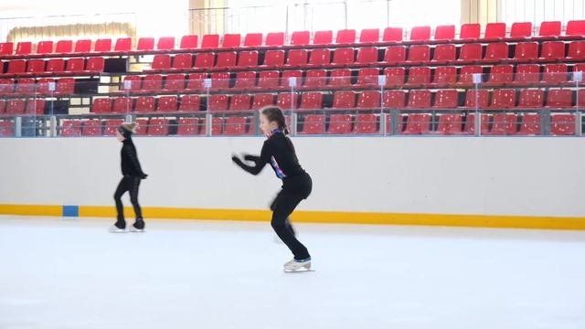 Гурылев Илья Игоревич. Тренировка по прыжкам. Сборы фигуристов. смотреть онлайн