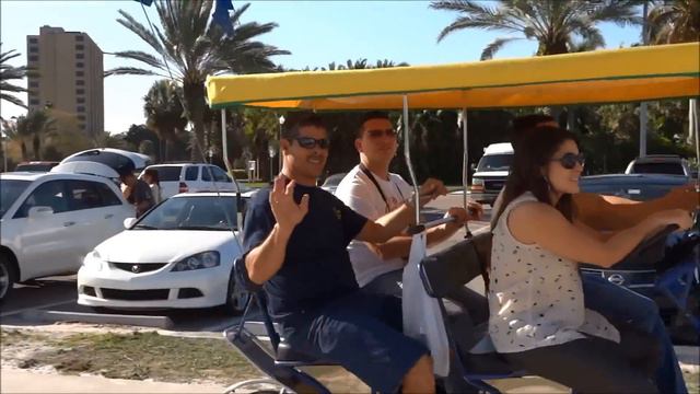 Having a Beach of a Time смотреть онлайн