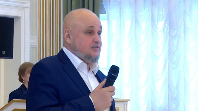 Сергей Цивилев провел торжественные приемы в честь Международного женского дня смотреть онлайн
