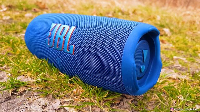 JBL CHARGE 5 VS. JBL XTREME 3 BASS TEST !!! смотреть онлайн