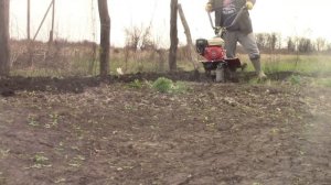 Пашем Мотоблоком УГРА