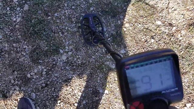 Makro Racer 2 finds a copper penny смотреть онлайн