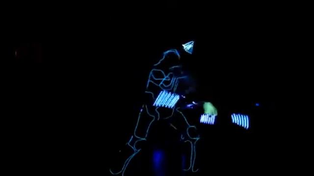 Презентация неонового костюма смотреть онлайн