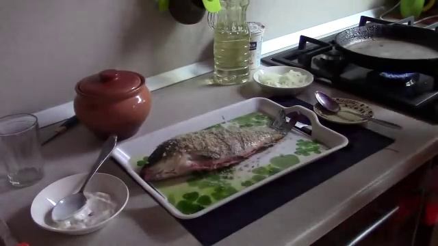 Карп фаршированный гречкой. смотреть онлайн