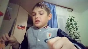 ЧТО БУДЕТ ЕСЛИ РАЗРЕЗАТЬ НЕОНОВУЮ ПАЛОЧКУ.