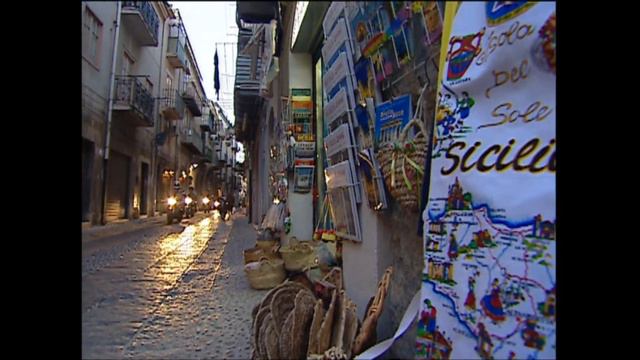 Motorcycling in Sicily on Italian Motorcycles смотреть онлайн