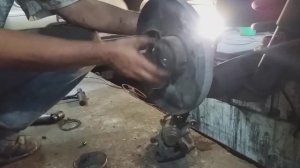 Крутая самоделка!!!! Съемник для ступичных подшипников Volkswagen Transporter сделанный из хлама!!!