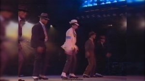 Michael Jackson - Smooth Criminal - Live Bremen 1992 - HD