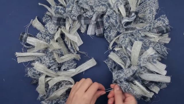 Декоративный венок на дверь из лоскутков своими руками смотреть онлайн