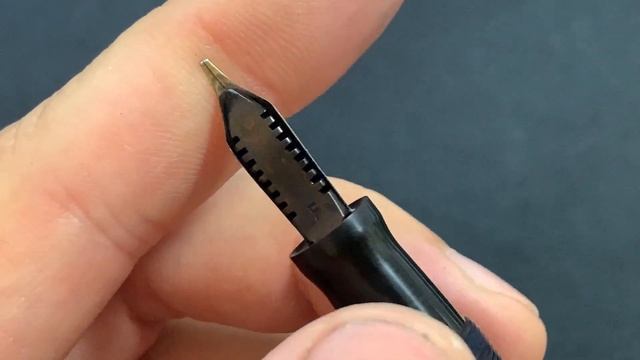 Нашел Eversharp DORIC среди обломков - Лот Перьевых Ручек смотреть онлайн