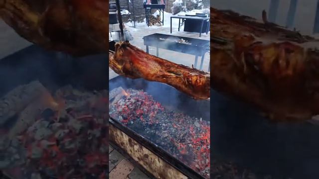 Жарим барашка на вертеле на Новый год 2022! смотреть онлайн