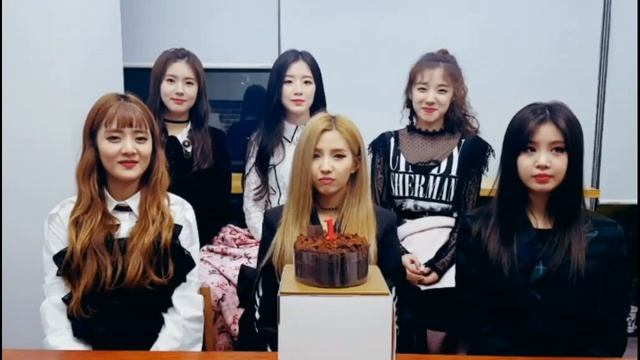 (G)I-DLE accidently pre releasing La Vie En Rose - Demo ver смотреть онлайн
