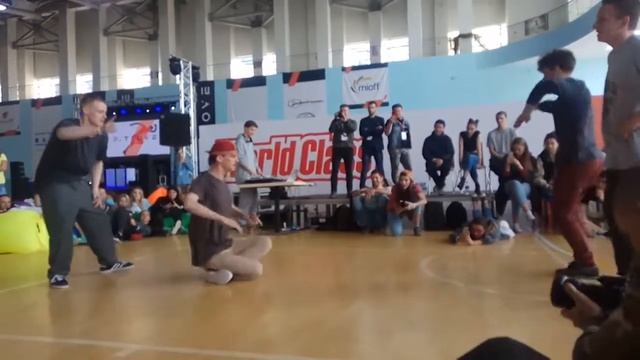 ДВФУ, 5.05.2018, Абстрактный брейк-данс для элит всех сортов! смотреть онлайн