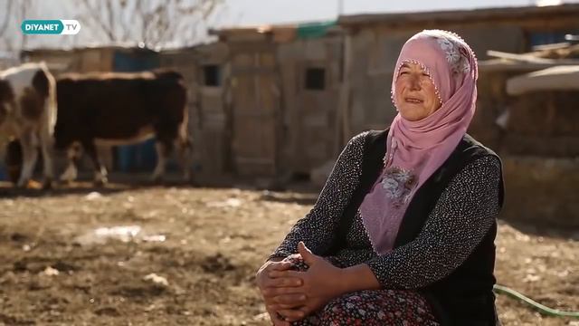 60 Yaşındaki Afife Teyze'nin Okuma Aşkı, İzleyen Herkesin İçini Isıttı смотреть онлайн