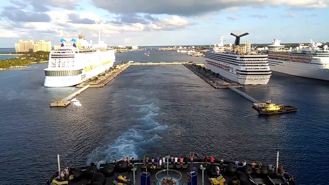Leaving NASSAU - Bahamas port from top of Cruise Ship | Carnival Pride смотреть онлайн