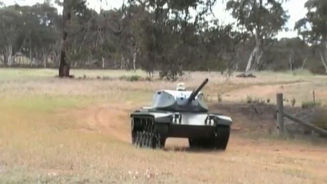 How to build a 2/5 th scale Tank. M60 field trials смотреть онлайн