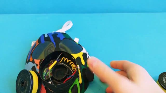 противогаз в стиле 