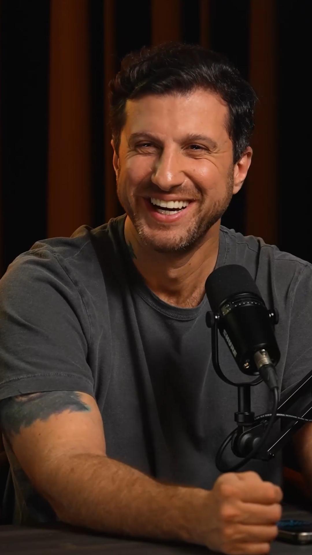 Сколько ты зарабатываешь, Валя? смотреть онлайн