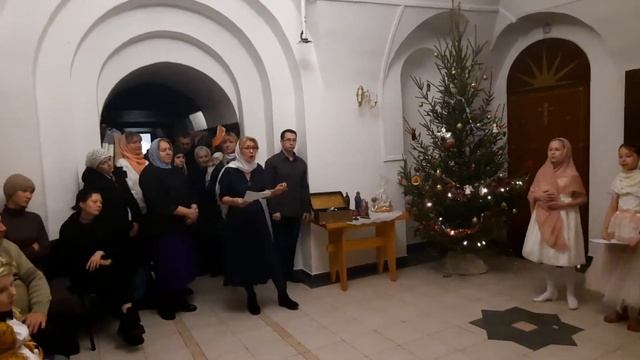 Младенец Иисус рождён был в ту ночь. Рождество. Храм Благовещения в Тайнинском. смотреть онлайн