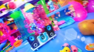 МАЙ ЛИТЛ ПОНИ Искорка и Амелька спасают Пони от Бури которая превратила My Little Pony в камень