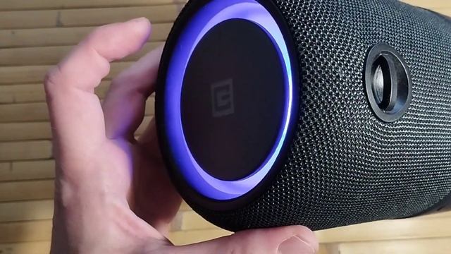 REAL-EL X 735 новая бюджетная портативная колонка. Что по звуку? смотреть онлайн