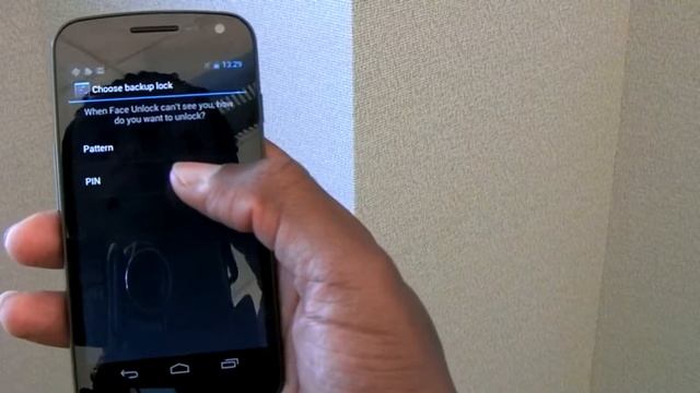 Sprint's Samsung Galaxy Nexus Face Unlock Demo смотреть онлайн