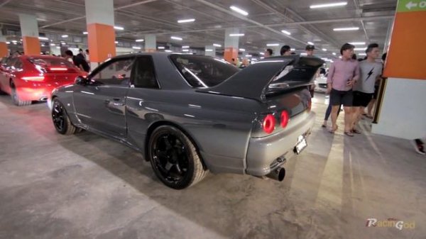 Nissan Skyline GTR R32 Close Up and Exiting Car Meet