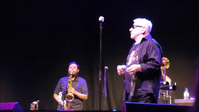 Eric Burdon & The Animals # Hold On, I'm Comin' (City Hall, Newcastle, 2018) смотреть онлайн