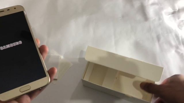Samsung Galaxy J4 2018 Unboxing, First Look & Setup! смотреть онлайн