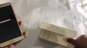 Samsung Galaxy J4 2018 Unboxing, First Look & Setup!