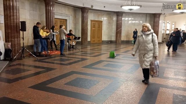 «Experience» — музыка Ludovico Einaudi к фильму  «1+1» («Moon Eclipse»)