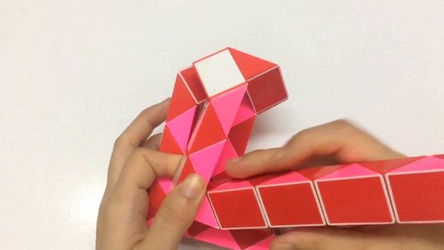 Rubik's Twist or Rubik's Transformable Snake 60 - Pink Heart - 心 смотреть онлайн