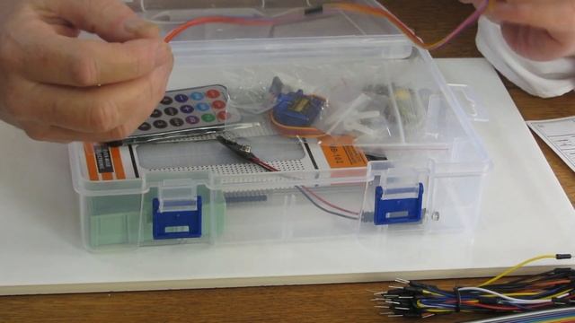 Arduino Starter Kit Unboxing and Review | Arduino Blink смотреть онлайн