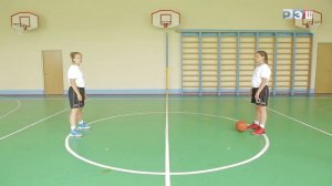 Баскетбол. Основные приемы игры: техника выполнения ловли и передачи мяча