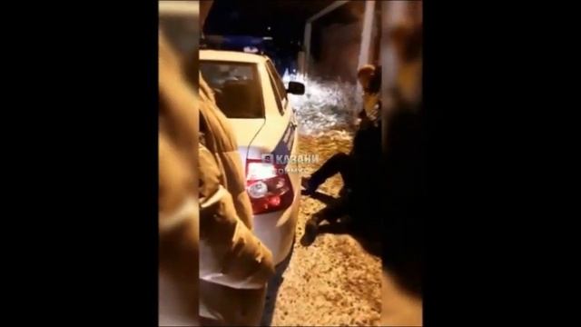 Инцидент с пьяным таксистом в Казани смотреть онлайн